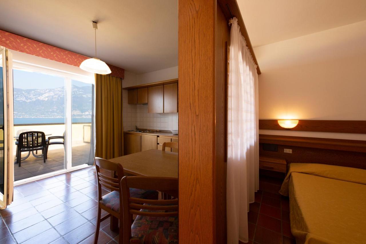 Residence Castelli Brenzone sul Garda Eksteriør billede