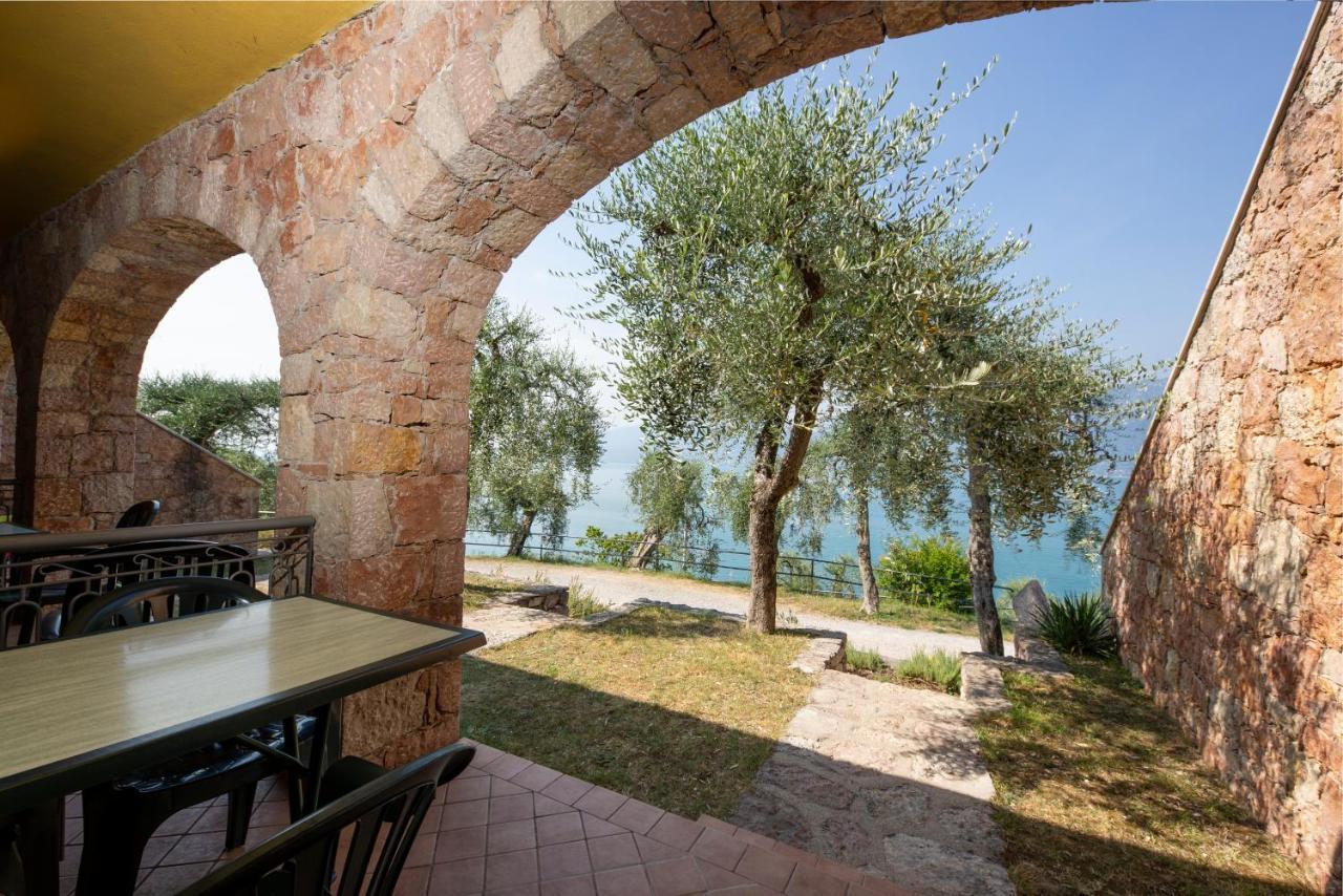 Residence Castelli Brenzone sul Garda Eksteriør billede