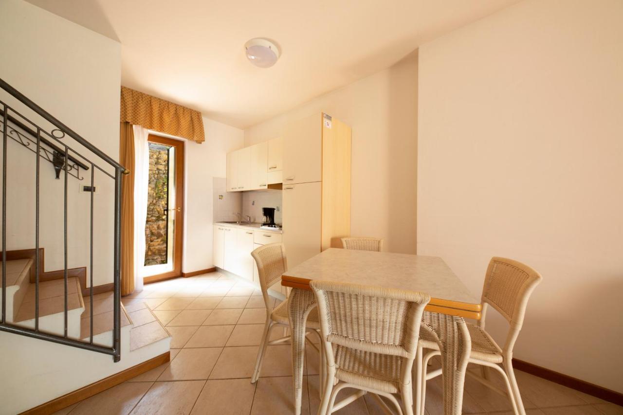 Residence Castelli Brenzone sul Garda Eksteriør billede