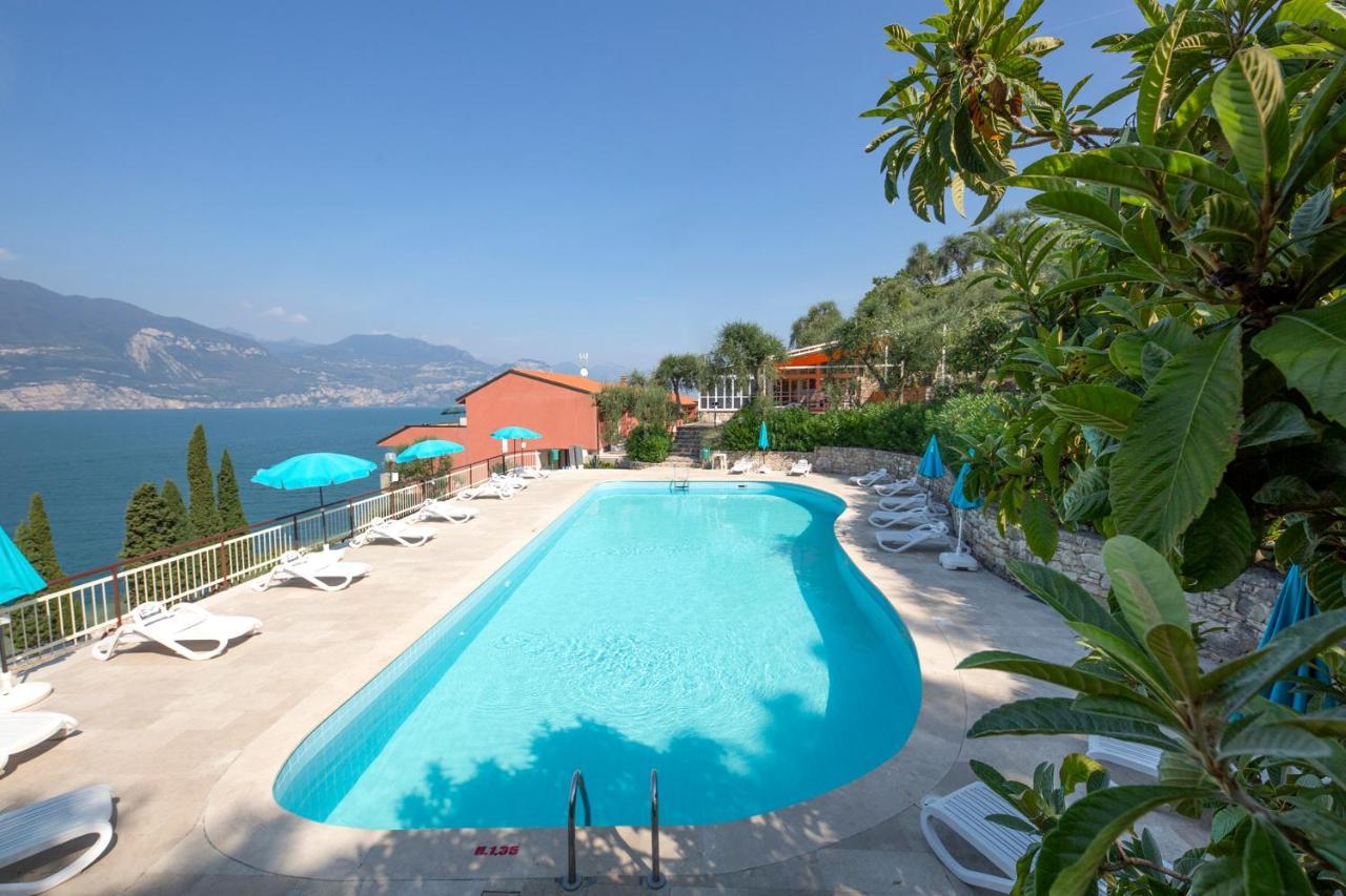 Residence Castelli Brenzone sul Garda Eksteriør billede