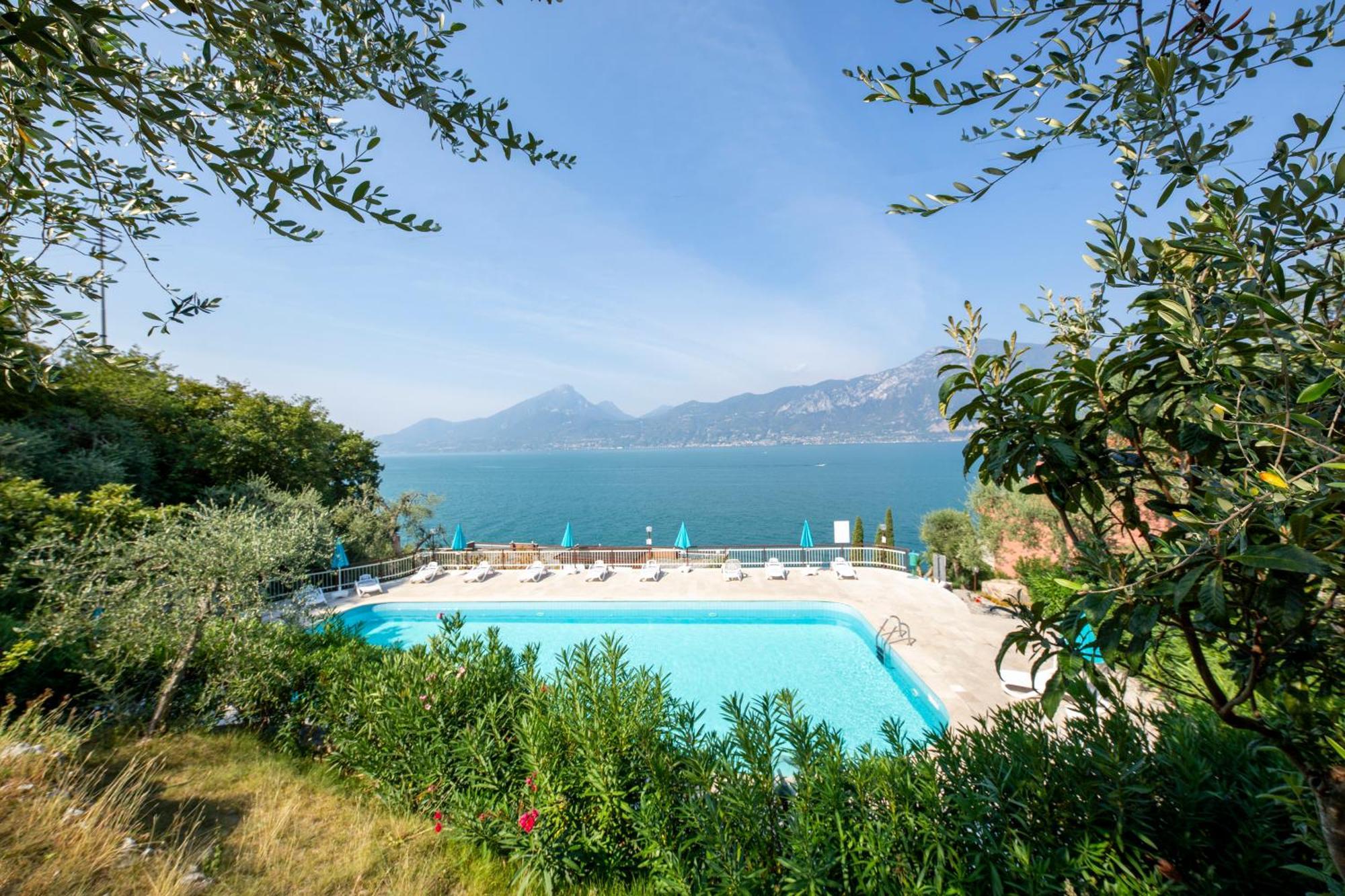 Residence Castelli Brenzone sul Garda Eksteriør billede