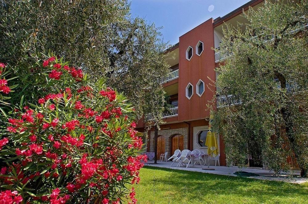 Residence Castelli Brenzone sul Garda Eksteriør billede
