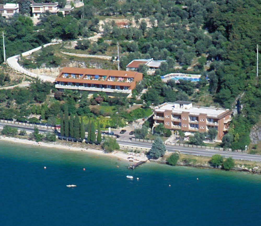 Residence Castelli Brenzone sul Garda Eksteriør billede