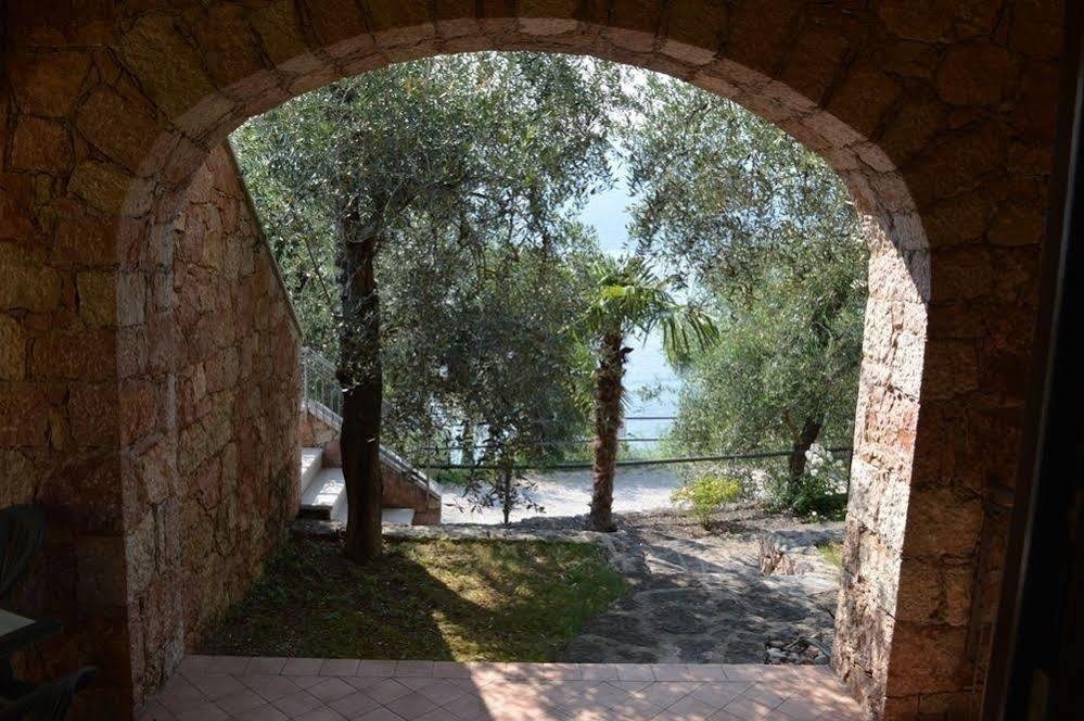 Residence Castelli Brenzone sul Garda Eksteriør billede
